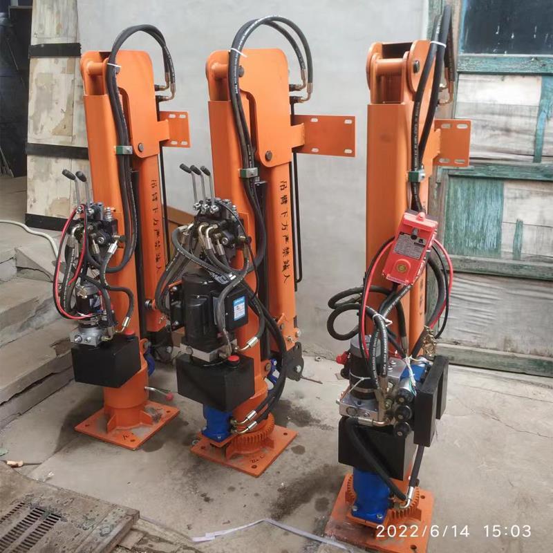 灯塔市重汽蓝牌随车吊 3.2吨 国六动力强 液压驱动 农用自卸起重机